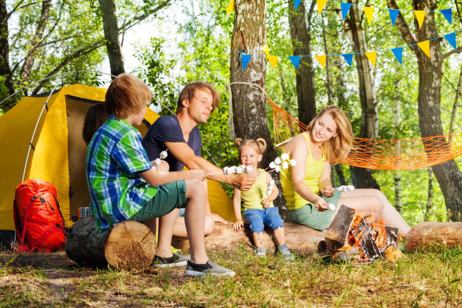 famille en camping Hérault